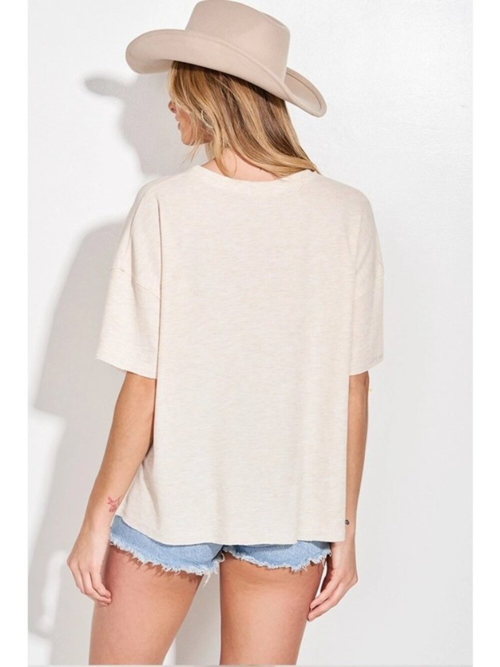 Light Weight SS Thermal Top in Oatmeal. - Picture 2 of 2